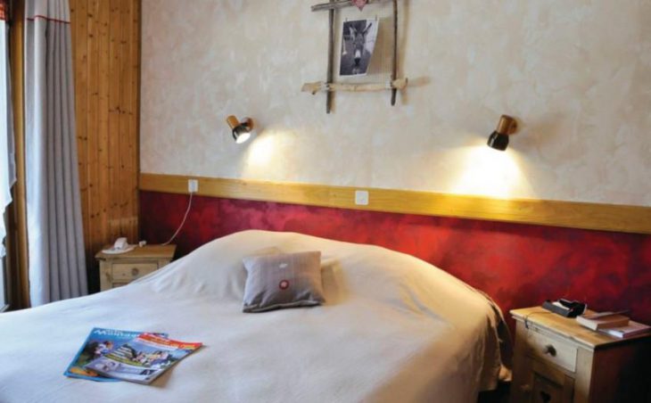 Hotel Boule de Neige, Samoens, Double Bedroom